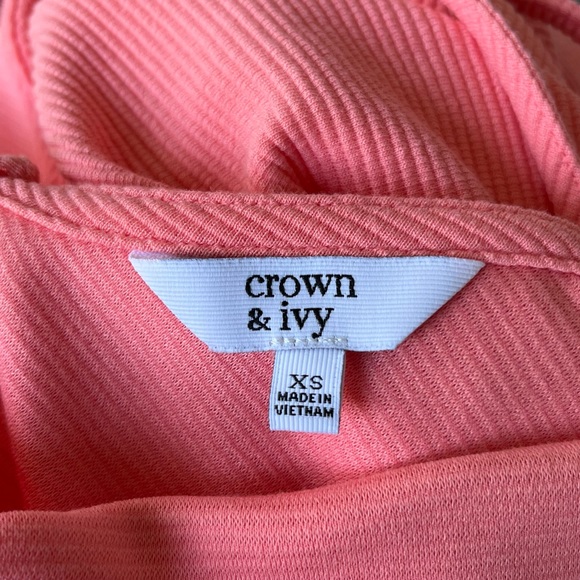 •Crown & Ivy• Ribbed Scalloped Hem Sleeveless Dress in Peach - Size XS - Picture 2 of 9